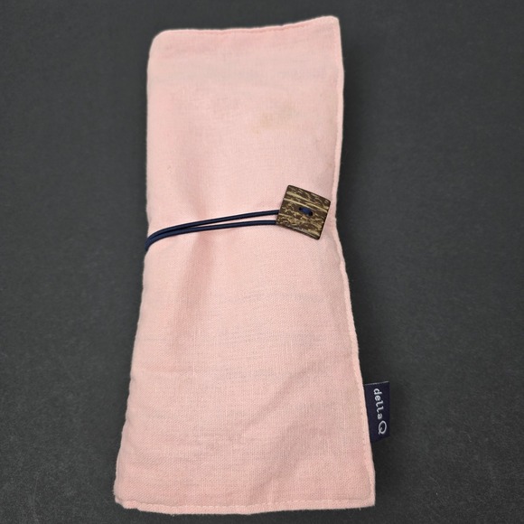 Della Q Pink Linen Knitting Needle Organizer Tri-Fold Circular Needle Case - Picture 2 of 10